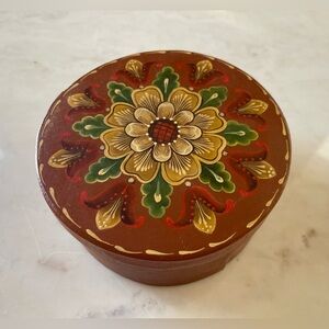 Vintage hand painted Norwegian bent wood box